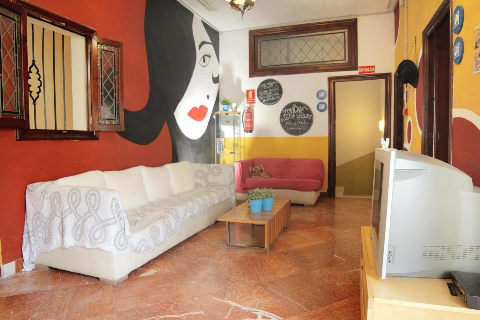 Isa Sevilla المظهر الخارجي الصورة